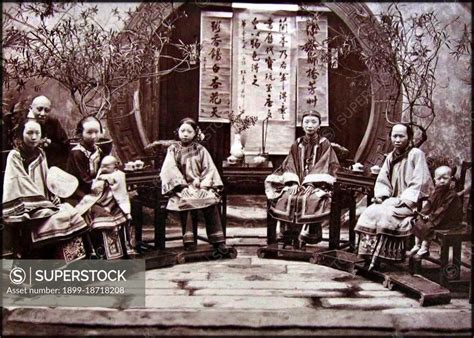  Opium: A Symphony of Desire and Despair in Late Qing Dynasty China